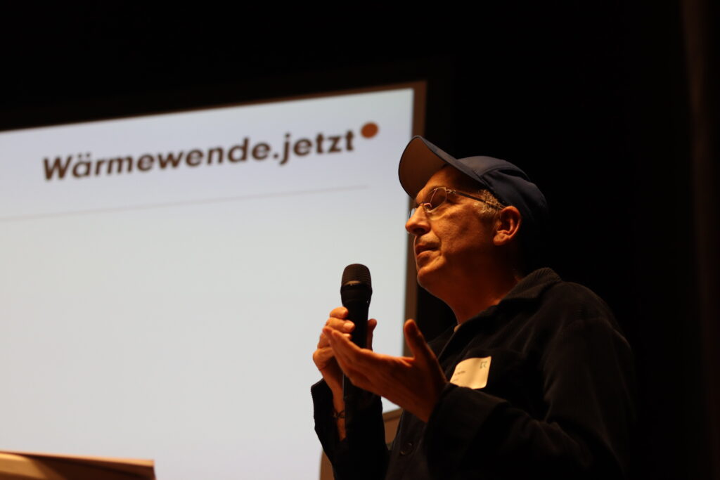 Gernot Tscherteu als Vortragender des Themas wärmewende.jetzt bei den Renowave Impact Days 2025